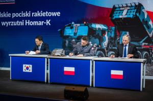 Hanwha Aerospace Signs $4 Billion Chunmoo Missile Supply Contract With Poland