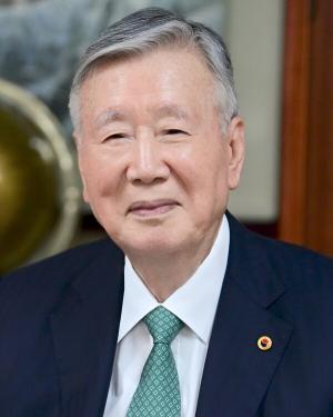 이중근 부영그룹 회장, 초고령사회 '간병 대란' 해법으로 "동남아 전문 요양 인력 양성" 제시