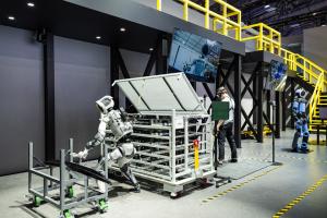 Global Media Spotlight Hyundai Motor Group’s Robotics Vision at CES