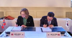 Hanwha Aerospace Signs Contract to Supply Chunmoo MRLS to Norwegian Defence Materiel Agency