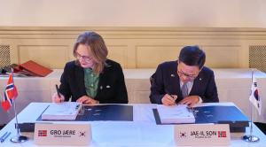 Hanwha Aerospace Wins $922 Million Chunmoo MRLS Contract from Norway