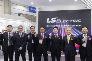 구자균 LS일렉트릭 회장, '일렉스 코리아 2026' 참관