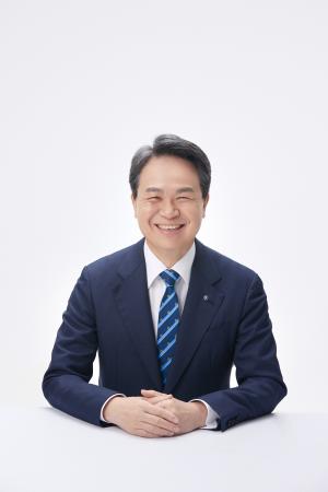 신한금융 진옥동 회장, “신한만의 ‘지속 가능한 서사’ 만들어 갈 것”