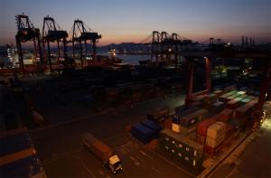 South Korea’s Exports Hit Record High as AI Chip Boom Drives Global Trade Surge