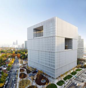 Amorepacific Holdings Moves Beyond Cosmetics with Strategic Investment in Medical Aesthetics