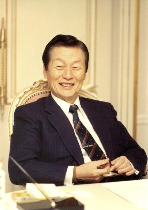롯데 창업주 신격호의 '무경계 경쟁우위', 세계경영사학회서 주목