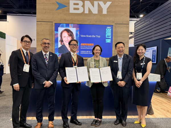 KB Kookmin Bank signed a strategic memorandum of understanding (MOU) with BNY on Sept. 28 (U.S. Eastern Time) to advance cross-border digital asset payments and remittance services. / KB Kookmin Bank provided