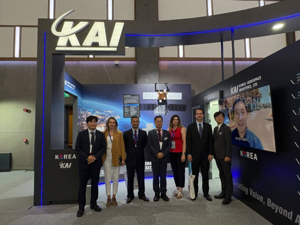 KAI는 10월 5일부터 9일(현지일자) 까지 튀르키예 안탈리아에서 열리는 ‘제77회 국제우주대회(IAC 2026)’에 참가해 글로벌 우주시장 공략에 나섰다/ KAI 제공
